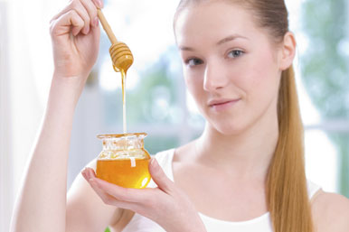 Μέλι το πιο πάμφθηνο και αποτελεσματικό μπότοξ στο ντουλάπι σας!